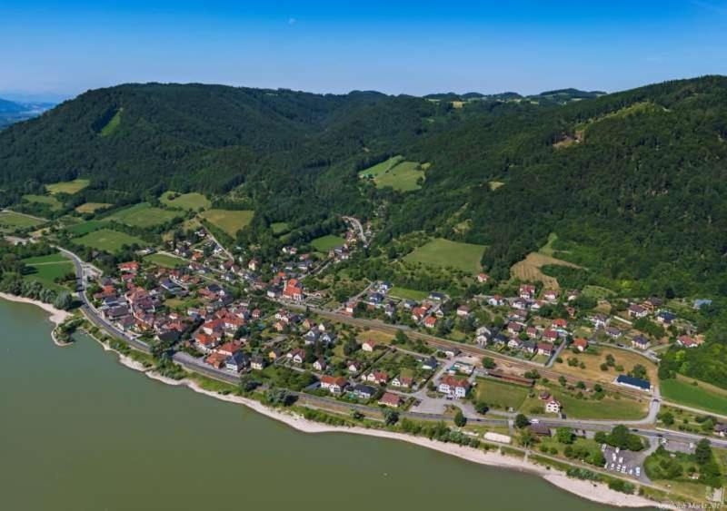 Zu Hause Am Bach Aggsbach Exterior foto